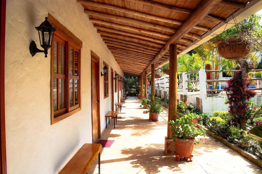 Hotel Boutique Santa Clara Mesa De Los Santos Лос-Сантос Экстерьер фото